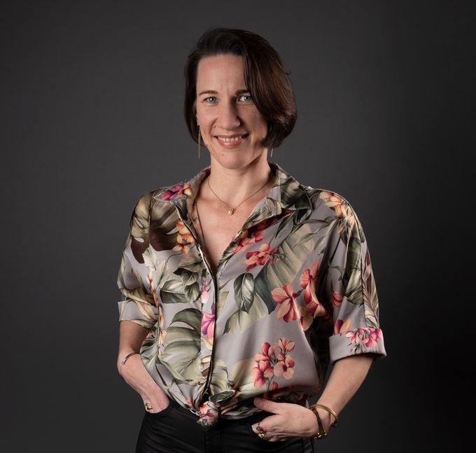 Portrait of Amelie Marivain, founder of Laightbulb